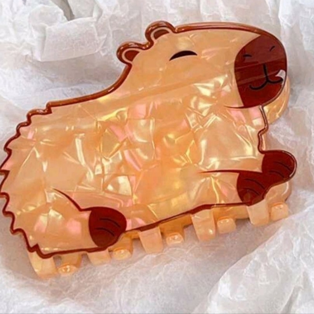 Capybara Hair Claw Clip cute